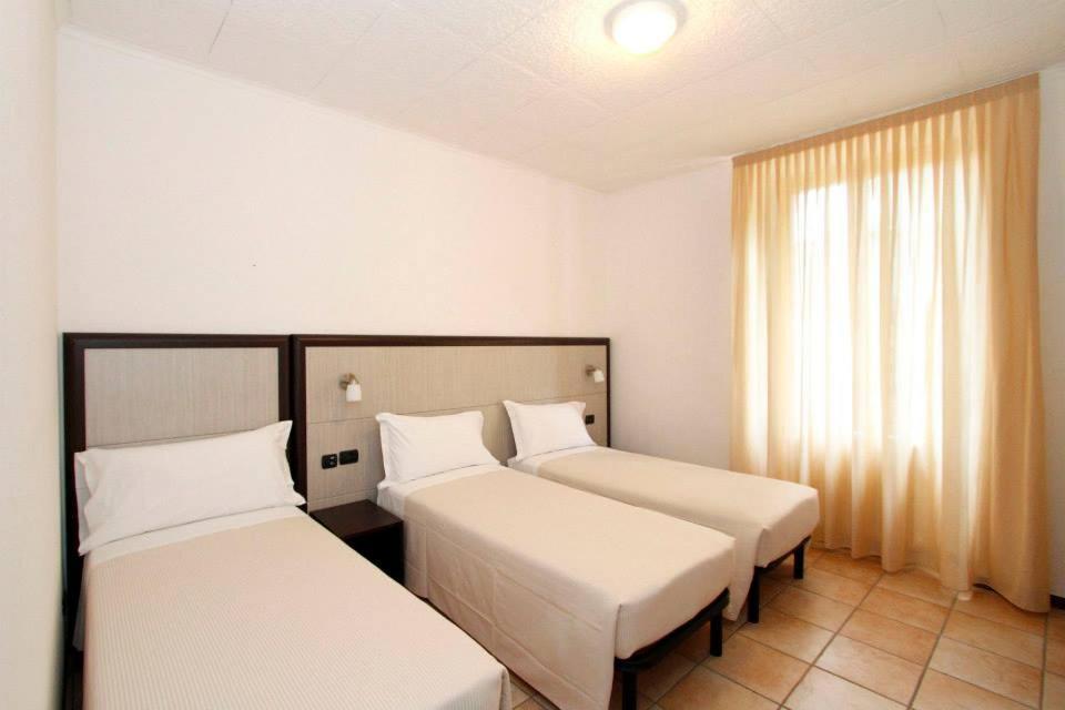 Albergo Maccagno Buitenkant foto
